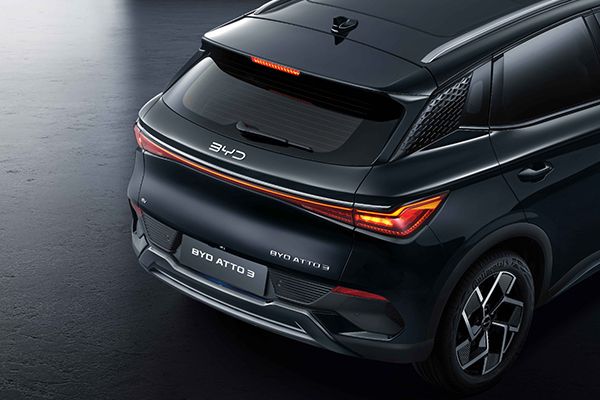 Exterior Back side view (BYD Atto 3 2025).png